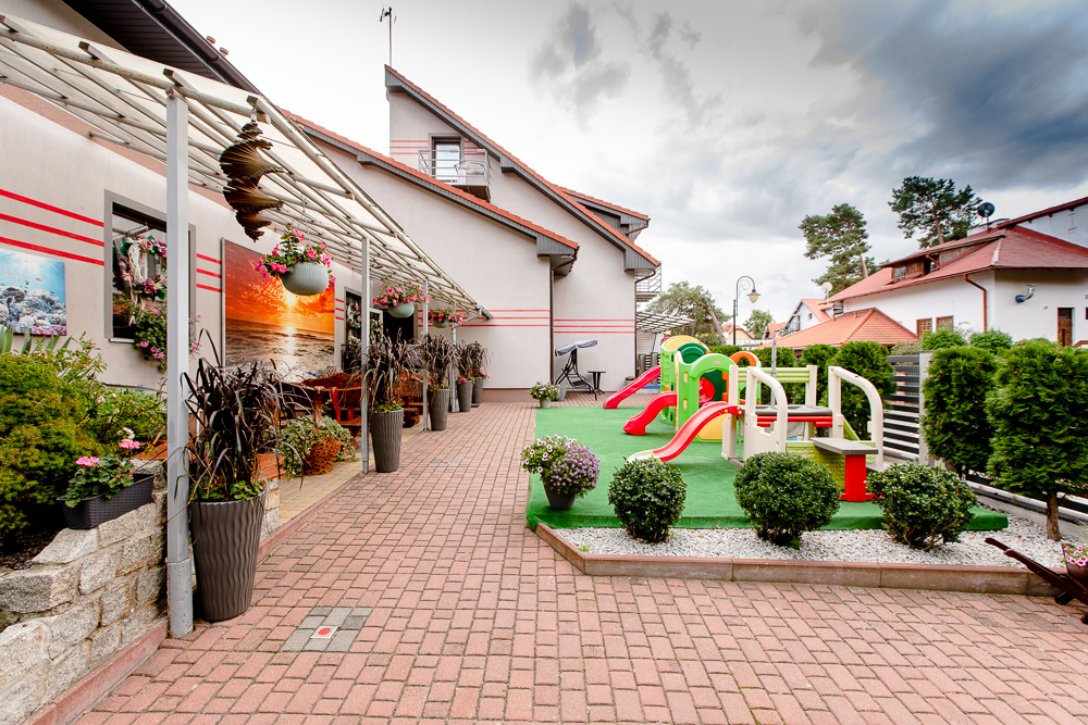 Posesja Galex i plac zabaw w Pobierowie